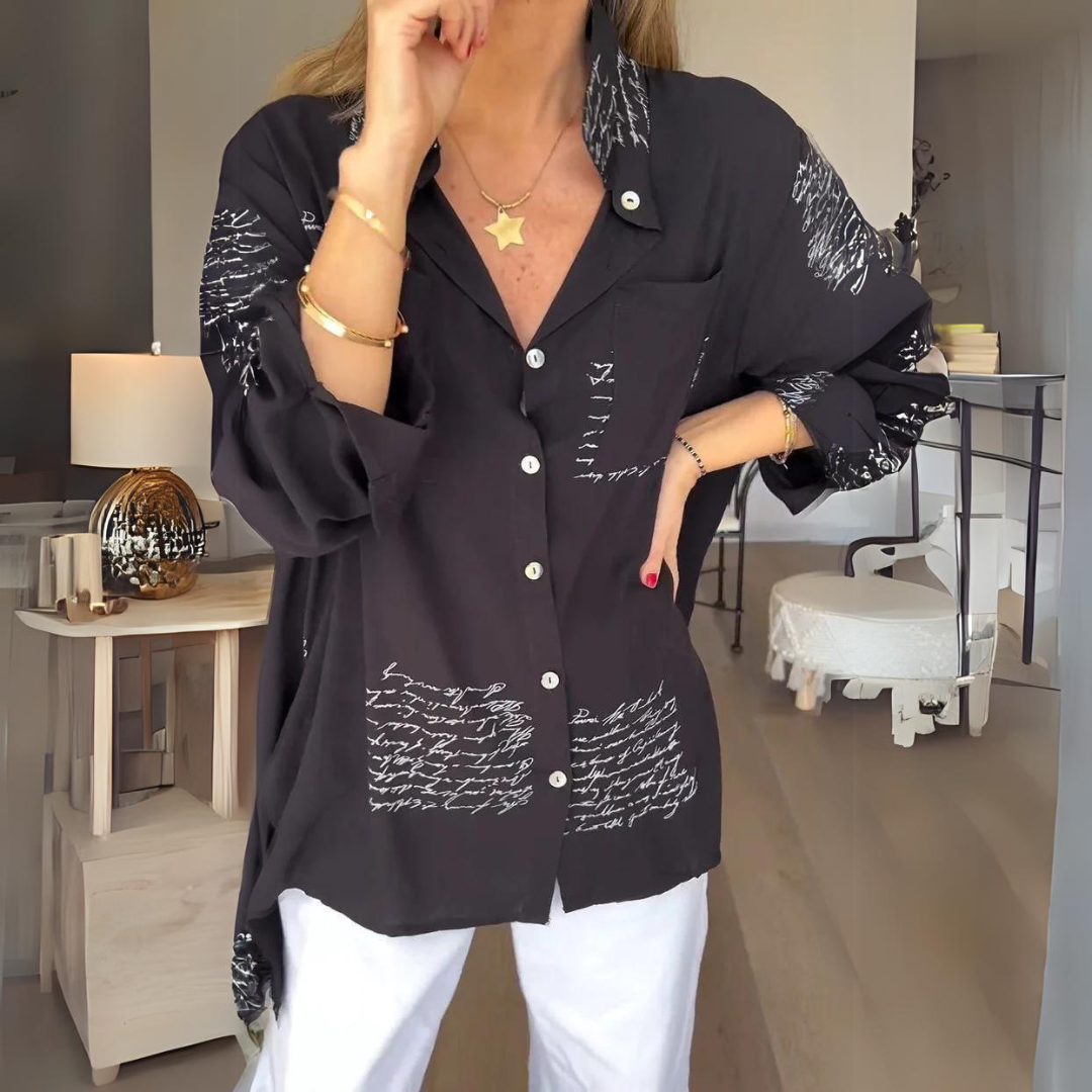 Callista – Chemise Noire à Écriture Blanche