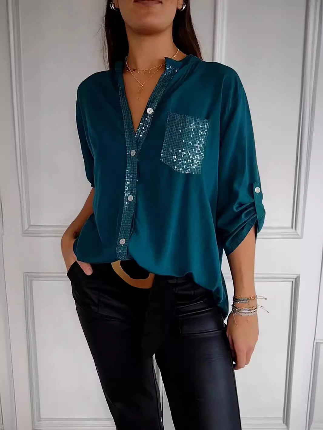 Élodie – Blouse Noire à Sequins