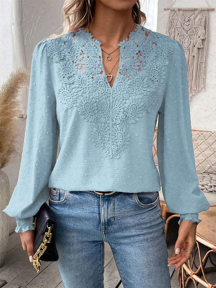 Noémie – Elegante Bluse mit Spitzendetails