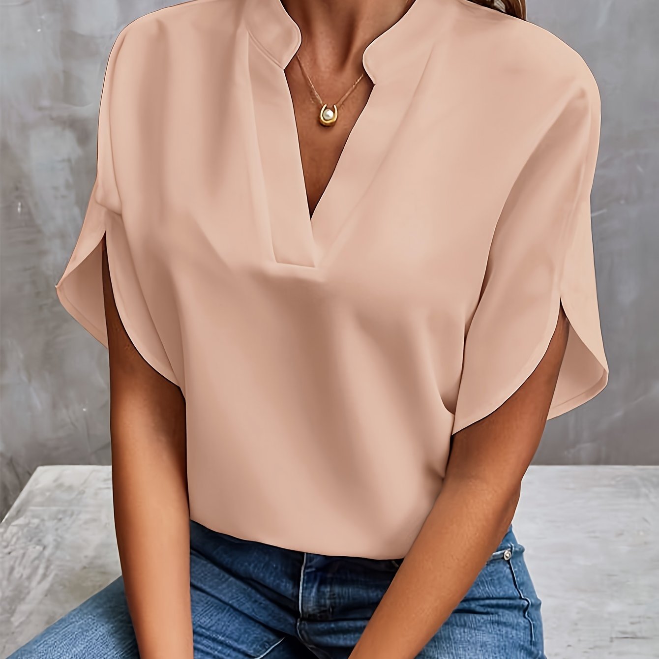 Maïa – Blouse Fluide à Col Fendu
