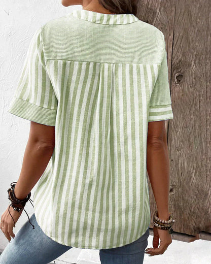 Sandra – Blouse à Rayures Douces