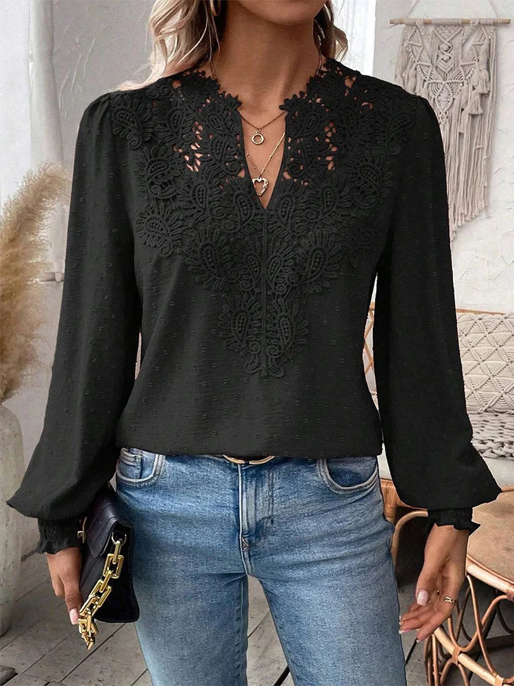 Noémie – Elegante Bluse mit Spitzendetails