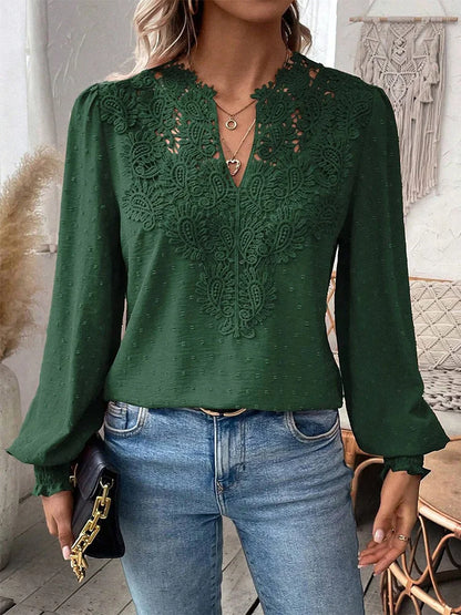 Noémie – Elegante Bluse mit Spitzendetails