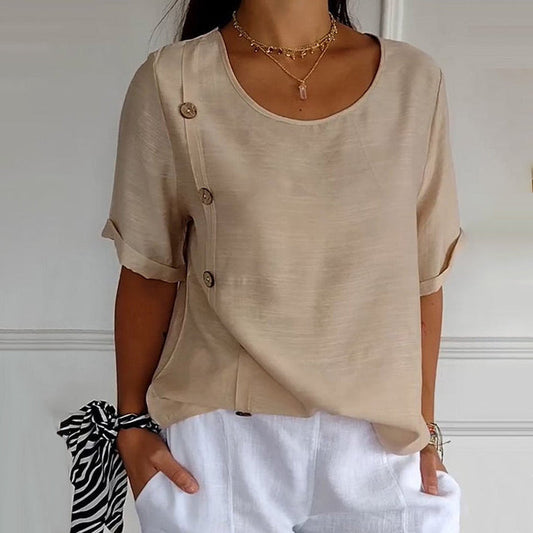 Leona – Schlichte Bluse mit dekorativen Knöpfen